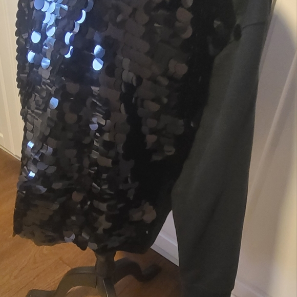 Black Sequined Sweatshirt - Picture 7 of 8